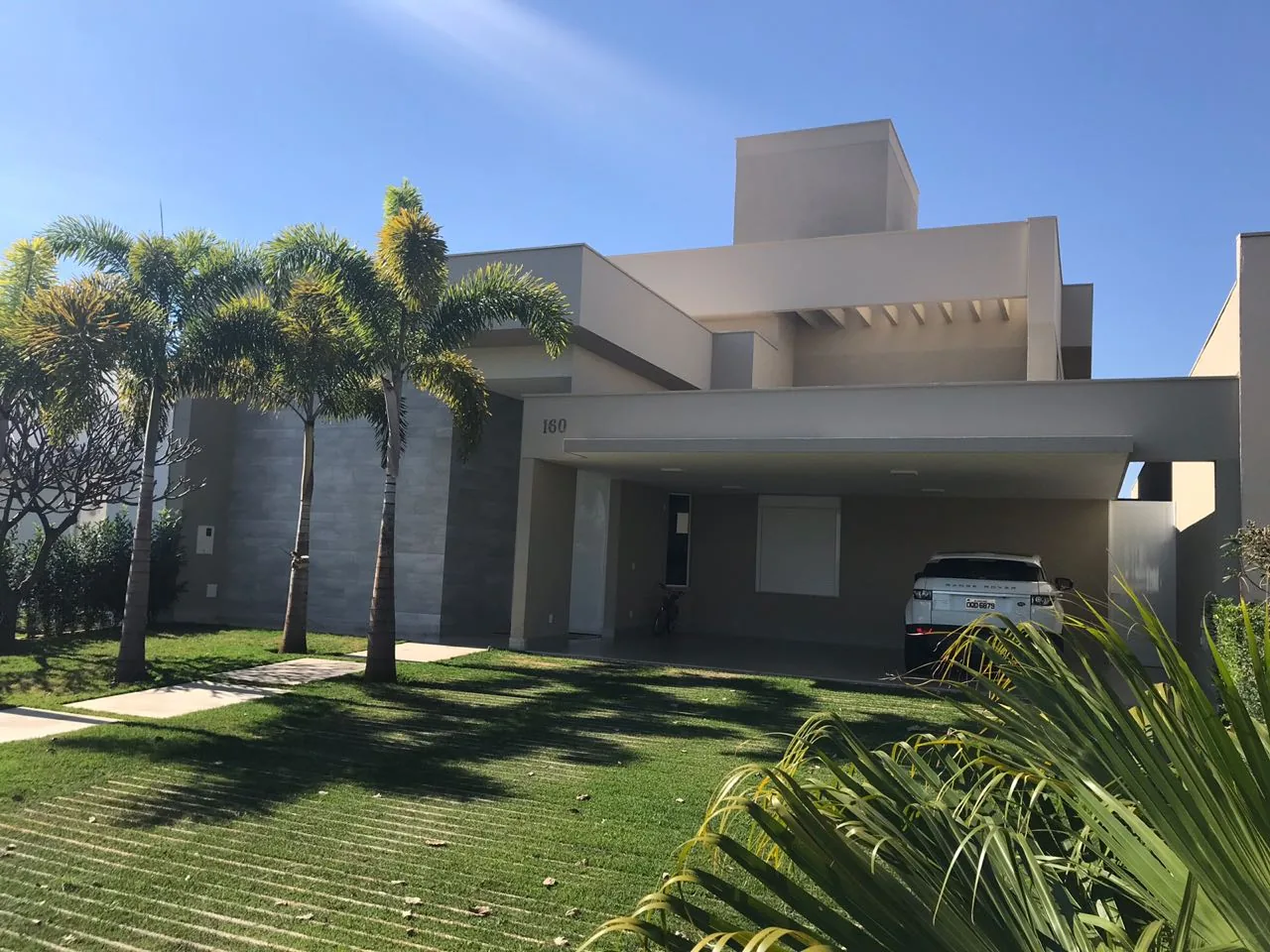 Casa Villa dos Ipês — fachada